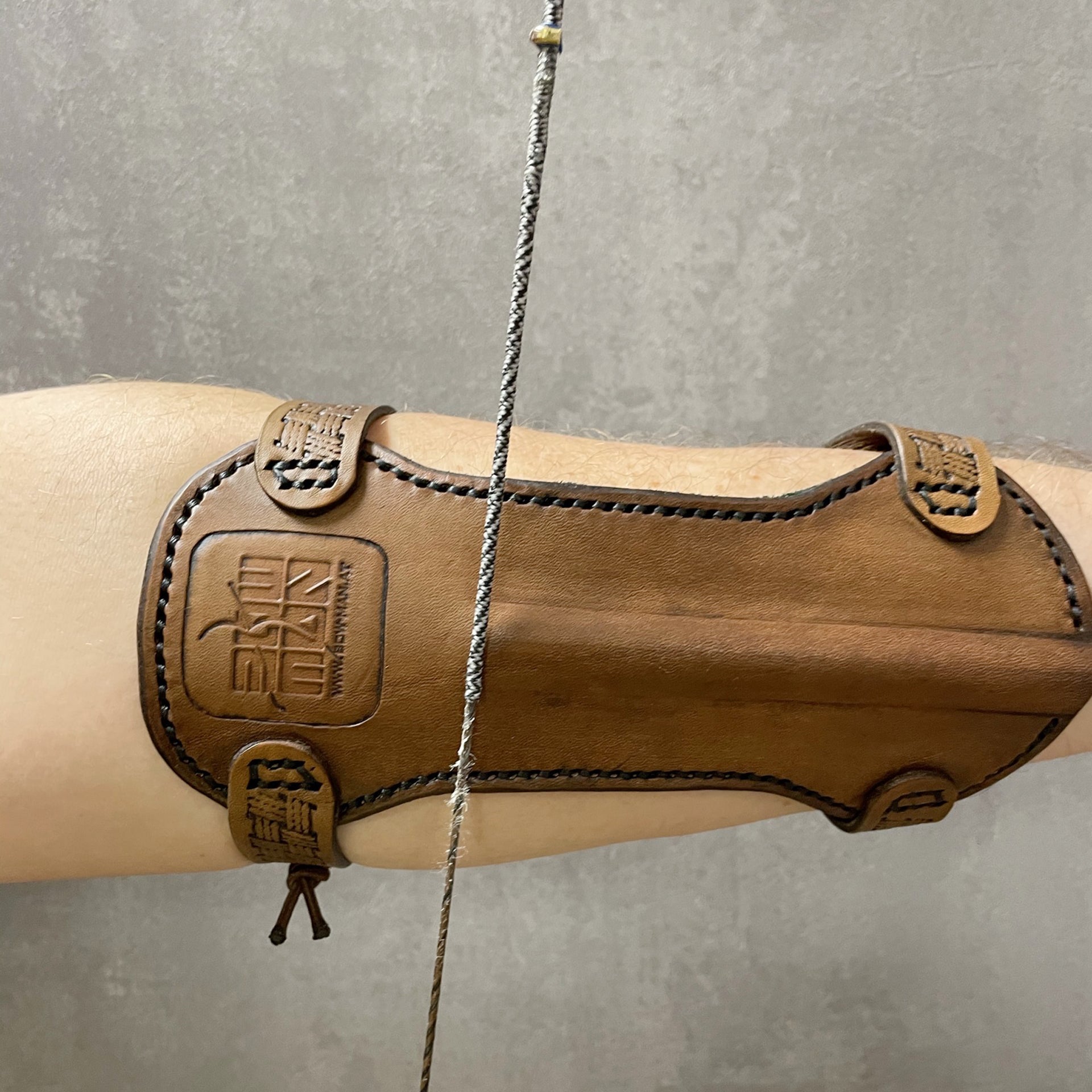 Armschutz_Pfeil-02