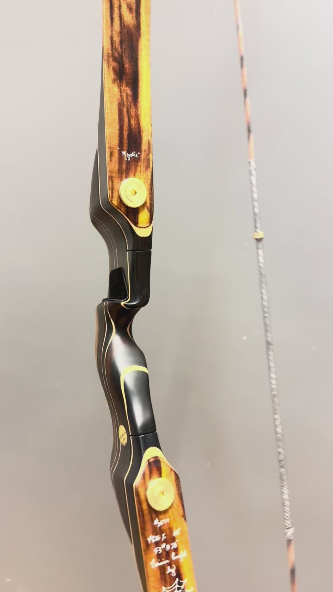 Video laden: Bogen - Black Widow PCHX 60&quot;